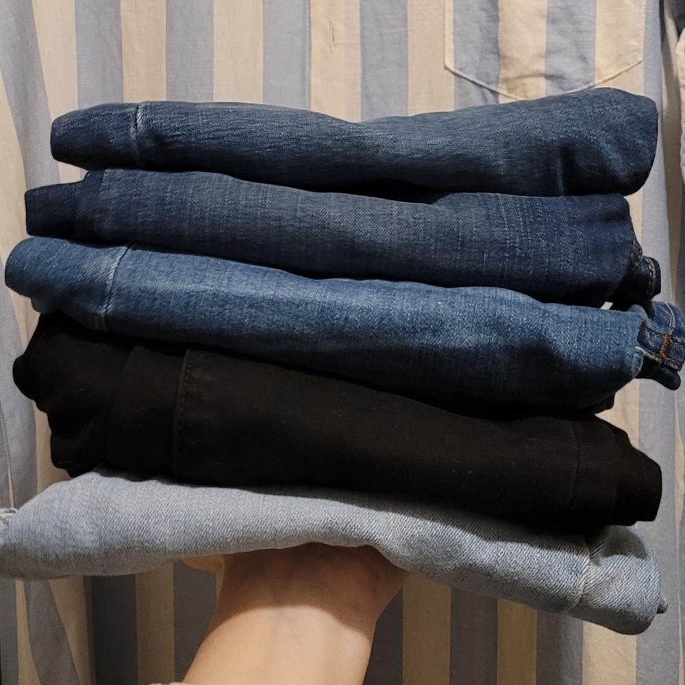 JEANS LOT (MADEWELL, ABERCROMBIE AND LEVI)